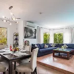 וילה Charming 4 Bedrooms Tarez Private Pool