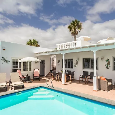 Villa Charming Puerto Del Carmen 4 Bedrooms Tarez Private Pool Close To The Old Town *
