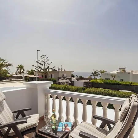 Villa Charming 4 Bedrooms Tarez Private Pool Close To The Old Town Puerto del Carmen (Lanzarote)