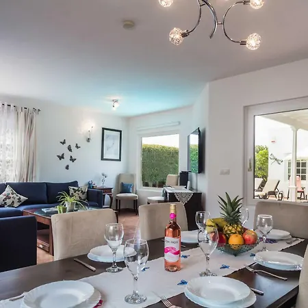 Charming 4 Bedrooms Tarez Private Pool Close To The Old Town Villa *