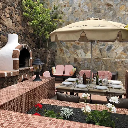 Charming 4 Bedrooms Tarez Private Pool Close To The Old Town Villa Puerto del Carmen (Lanzarote)