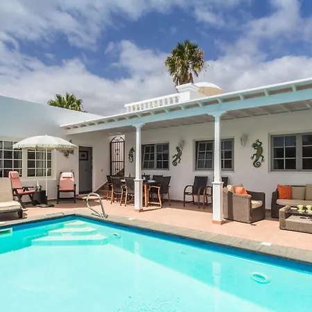 Charming 4 Bedrooms Tarez Private Pool Puerto del Carmen