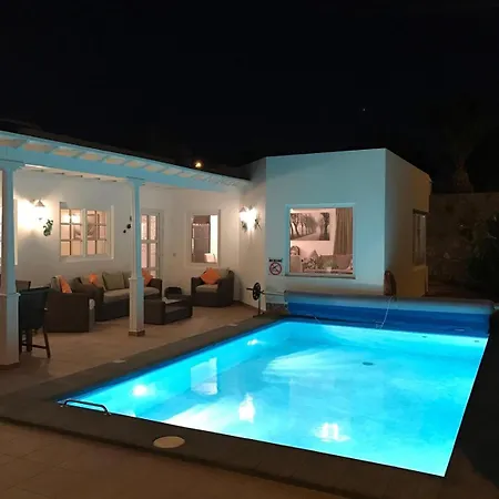 Villa Charming 4 Bedrooms Tarez Private Pool Puerto del Carmen