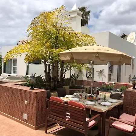 Charming 4 Bedrooms Tarez Private Pool Villa Puerto del Carmen