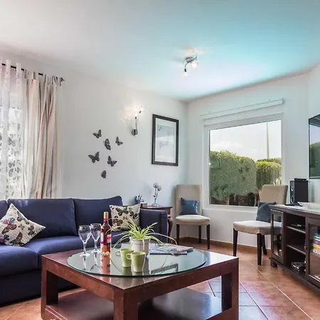 Charming 4 Bedrooms Tarez Private Pool Villa