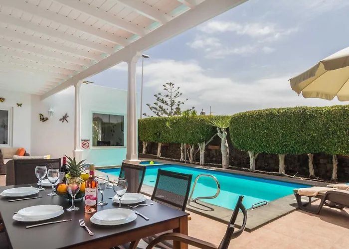 Charming 4 Bedrooms Tarez Private Pool فيلة بويرتو ذيل كارمين